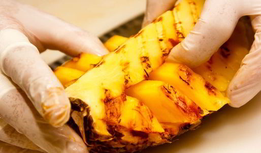 ананас на гриле