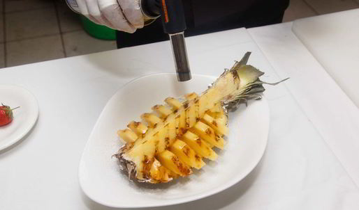 ананас на гриле