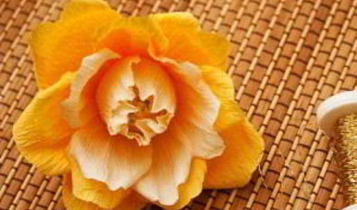 английская роза из конфет