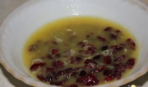 конфеты из вяленой клюквы в шоколаде