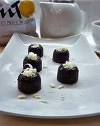 Конфеты с вяленой вишней и отрубями