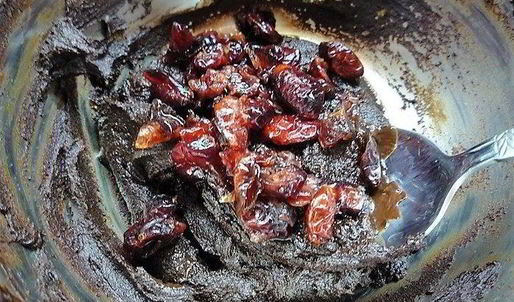 конфеты с вяленой вишней и отрубями