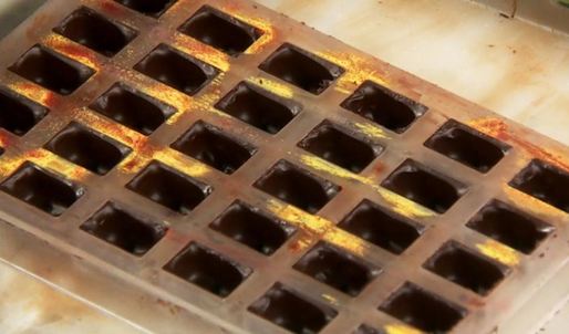 корпусные конфеты с ромово-вишневой начинкой