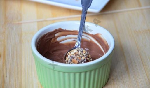 шоколадные конфеты с фундуком