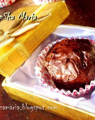 Вишневые бисквитные конфеты в шоколаде