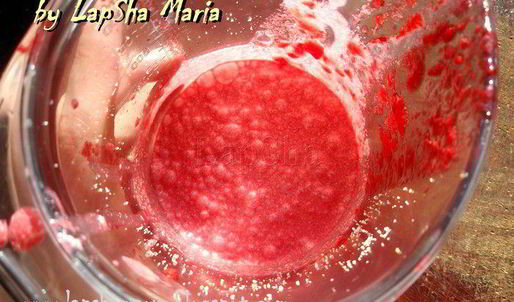 вишневые бисквитные конфеты в шоколаде