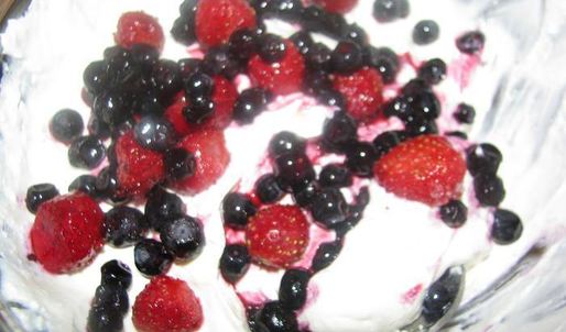 блинчики 3 злака с творожно-ягодным кремом