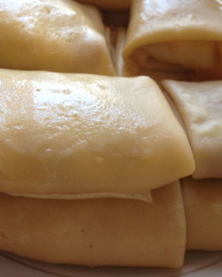 Рецепт блинчиков с творогом и бальзамическим кремом