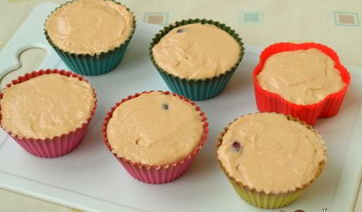 крем-брюле из творога с вареной сгущенкой и вишней