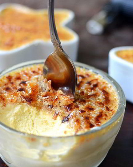 Рецепт крем-брюле с карамельной корочкой из фильма амели
