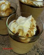 Крем-капучино со сливками и сладким кофейным соусом