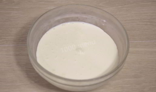 крем взбитые сливки с сахарной пудрой