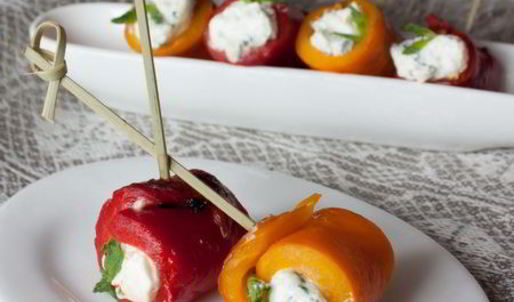 рулетики из печеного перца с сырным кремом