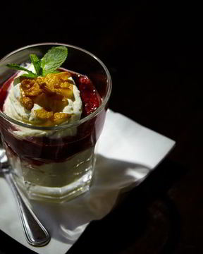 Творожный крем с земляникой