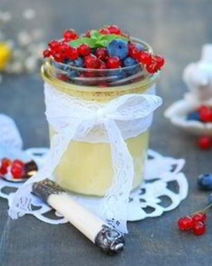 Ванильный крем-брюле с ягодами