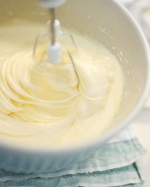 Заварной крем со взбитыми сливками