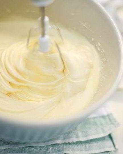 Рецепт заварного крема со взбитыми сливками