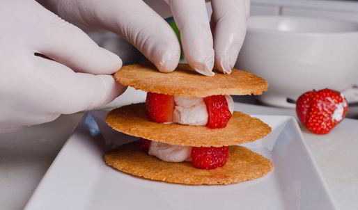 мильфей с клубникой