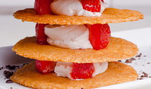 мильфей с клубникой