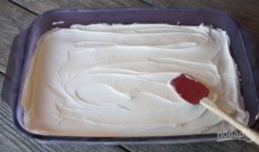 десерт из мороженого с корицей