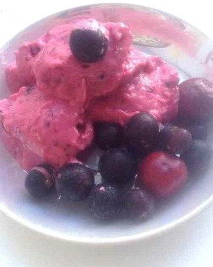 Рецепт диетического бананова-ягодного мороженого