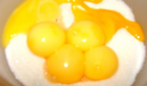 домашнее сливочное мороженое