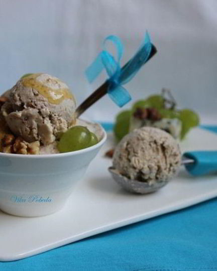 Рецепт грушевое мороженое с голубым сыром и грецкими орехами