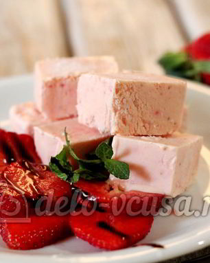 Клубничное мороженое