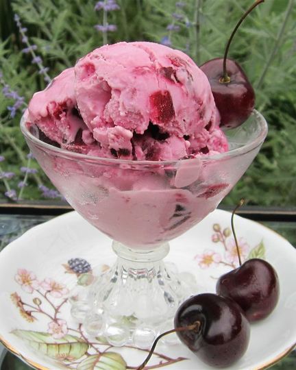 Рецепт мороженого-чизкейка с черешней