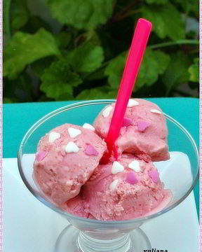 Мороженое Клубника со сливками