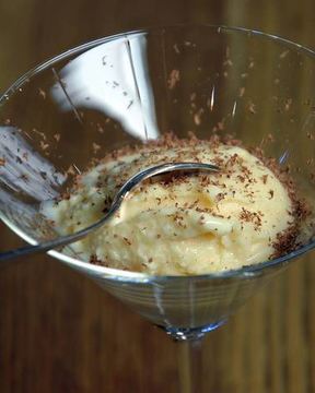 Мороженое с белым шоколадом