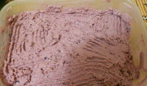 мороженое с ежевикой