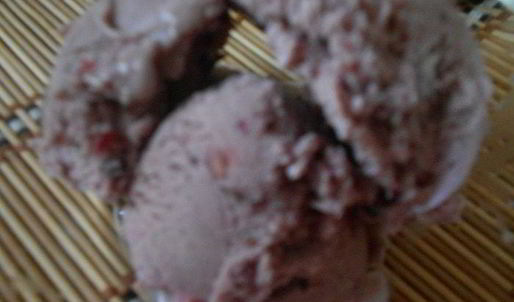 мороженое с ежевикой