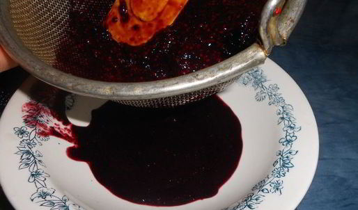 мороженое с ежевикой