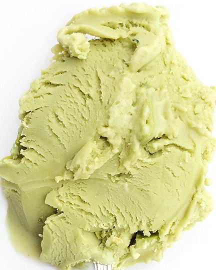 Рецепт мороженого с зеленым чаем матча и конфетами kitkat