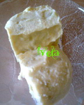 Сливочно-ревеневое мороженое