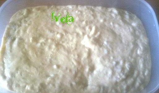 сливочно-ревеневое мороженое