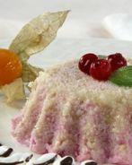 Творожно-клюквенное мороженое с миндалем