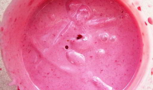 вишневое мороженое с шоколадной стружкой