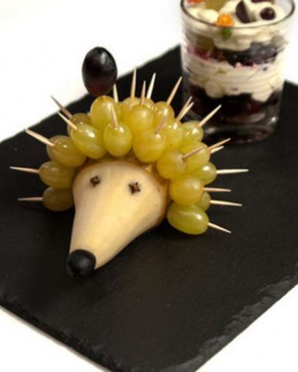 Рецепт фруктового ежика и воздушный ягодный мусс