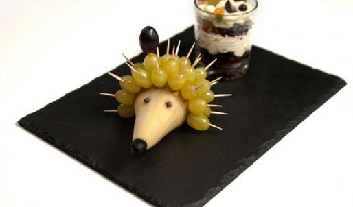 фруктовый ежик и воздушный ягодный мусс