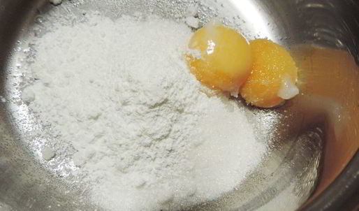 клюквенный торт-мусс с миндальным пралине праздничный