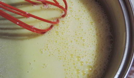 клюквенный торт-мусс с миндальным пралине праздничный