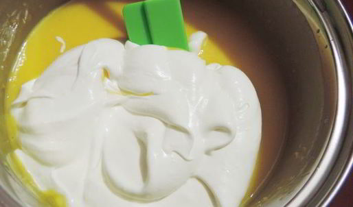 клюквенный торт-мусс с миндальным пралине праздничный