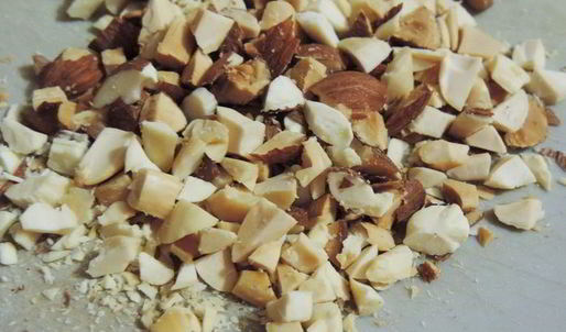 клюквенный торт-мусс с миндальным пралине праздничный