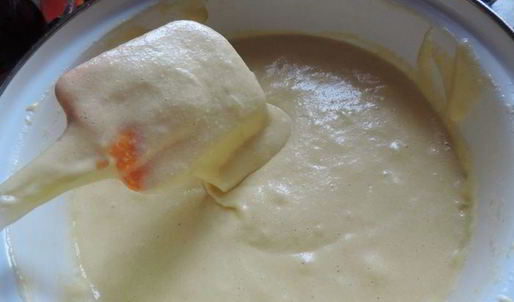 клюквенный торт-мусс с миндальным пралине праздничный