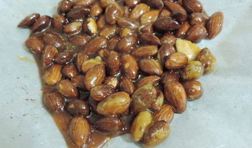 клюквенный торт-мусс с миндальным пралине праздничный