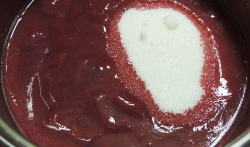 клюквенный торт-мусс с миндальным пралине праздничный