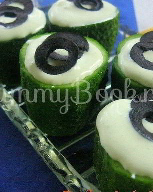 Мусс из сыра в огурцах