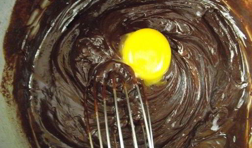 шоколадный мусс с клубникой